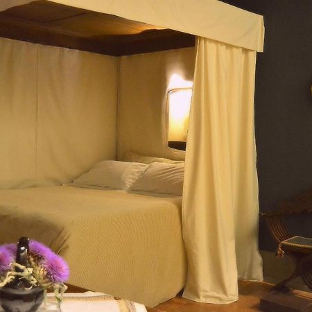 Sanpolo 1544 Antique Room Urbino Bagian luar foto